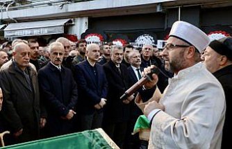 İstanbulspor Kulübü Başkanı Sarıalioğlu'nun annesi son yolculuğuna uğurlandı