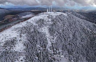 Samsun'da 1650 rakımlı Dürtmen Dağı'nda kar etkili oldu