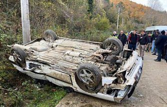 Samsun'da devrilen otomobildeki 1 kişi öldü, 4 kişi yaralandı