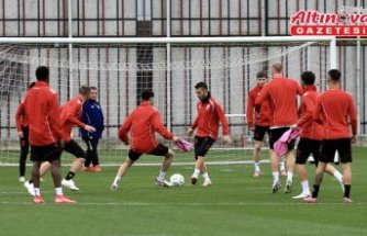 Samsunspor, Konferans Ligi'nde yarın AEK'yı konuk edecek