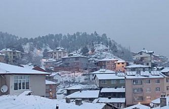 Tosya'da kar yağışı etkili oluyor