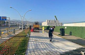 Trabzon'da sahil yürüyüş yolunda yenileme çalışması