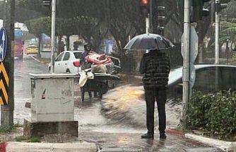 Antalya'da kuvvetli yağış ve fırtına etkili oldu