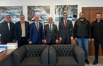 Artvin Ticaret Borsası heyeti Sarp'ta ziyaretler gerçekleştirdi