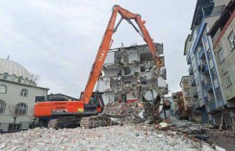 Canik'te Soğuksu Kentsel Dönüşüm Projesi kapsamında 741 binanın yıkımı sürüyor