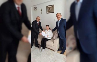 Çorum'da evde eğitim alan öğrenciye karnesi verildi