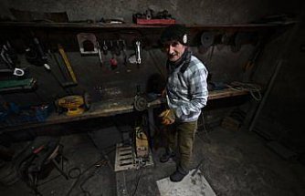 Düzceli usta, 35 yıldır ürettiği Mengen sobalarıyla evleri ısıtıyor