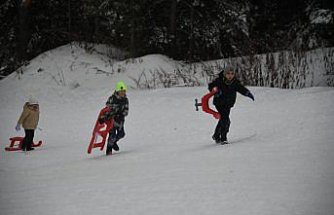 Ilgaz Dağı'ndaki Yurduntepe Kayak Merkezi'nde hafta sonu yoğunluğu