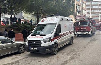 Karabük'te apartmanda çıkan yangında mahsur kalan 8 kişi kurtarıldı