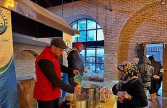 Ladik Belediyesi'nden pazarcı esnafına çorba ikramı