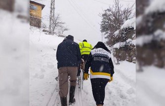Ordu'da kar nedeniyle hastaneye gidemeyen hastanın yardımına ekipler koştu