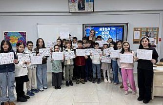 Trabzon ve çevre illerde öğrenciler karnelerini alarak yarıyıl tatiline başladı