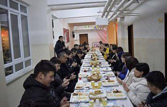 Ağlı Kaymakamı Çelebi öğrencilerle iftar yaptı