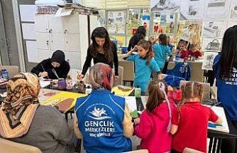 Alaçam'da anne kız boyama etkinliği düzenlendi