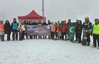 Artvin Atabarı Kayak Merkezi'nde sigaranın zararlarına dikkat çekildi