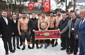 Artvin'de 29. Kar Üstü Karakucak Güreşleri yapıldı