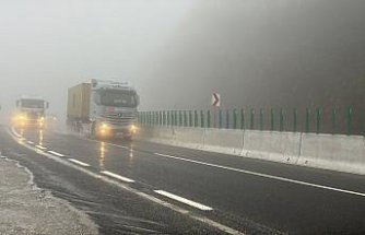 D-100 kara yolunun Bolu Dağı geçişinde sağanak ve sis etkili oldu