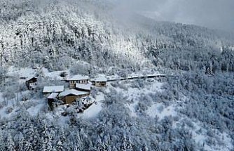 Düzce, Bolu, Kocaeli ve Karabük'ün yüksek kesimlerinde kar etkili oldu