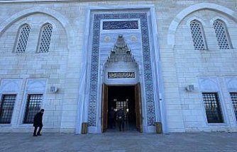 Düzce, Zonguldak, Karabük ve Bartın'da ramazanın ilk cuma namazı kılındı