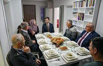 Erbaa Belediye Başkanı Karagöl'den yangın sonrası evi yenilenen aileye ziyaret