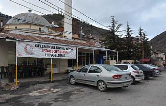 Gümüşhane'de bir köyde 22 yıl önce başlatılan iftar geleneği sürdürülüyor