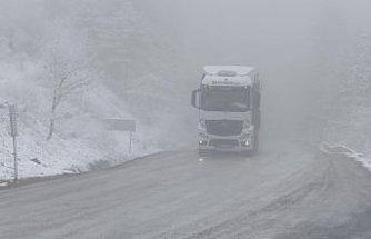 Karabük'ün yüksek kesimlerinde kar ve sis etkili oluyor