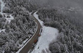 Karabük'ün yüksek kesimlerinde kar yağışı etkili oluyor
