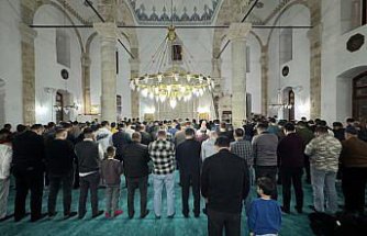 Karadeniz'de ilk teravih namazı kılındı