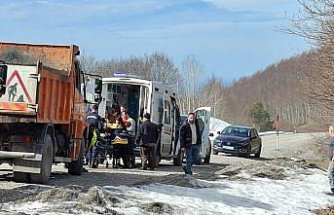 Kastamonu'da devrilen otomobildeki 2 kişi yaralandı