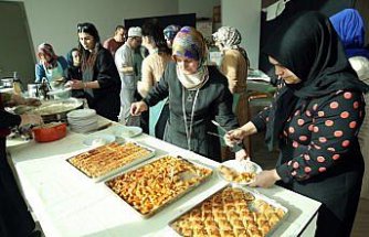 Kastamonulu kadınlar, özel gereksinimli bireyin babasının mevlidi için güç birliği yaptı