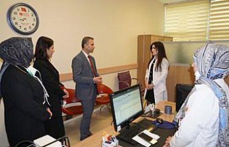 Kaymakam Duman, sigara bıraktırma polikliniğini ziyaret etti