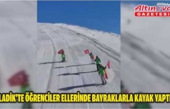 Ladik'te öğrenciler ellerinde bayraklarla kayak yaptı