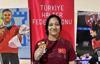 Milli halterci Zehranur Aslan'ın hedefi dünya şampiyonluğu