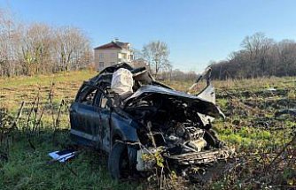 Bafra'da tarlaya devrilen otomobilin sürücüsü öldü