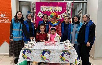 Alaçam'da şehit kızına anlamlı doğum günü kutlaması