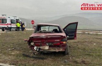 Amasya'da iki otomobilin çarpıştığı kazada 5 kişi yaralandı