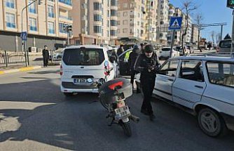 Çorum'da “dur“ ihtarına uymayan 2 motosikletin sürücüsüne 650 bin lira ceza