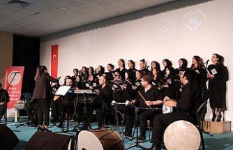Çorum'da kadınlardan oluşan “Gönülden Ezgiler Korosu“ konser verdi