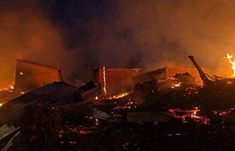 Bolu'da 5 ev ve 8 samanlık yandı