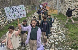 Kargı'da öğrenciler çevre temizliği yaptı