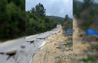 Kastamonu'da Cide-Doğanyurt kara yolu heyelan nedeniyle ulaşıma kapandı