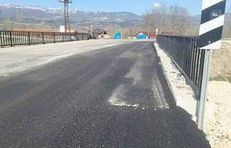 Niksar'da Şahinli-Mahmudiye grup yolundaki köprü genişletildi