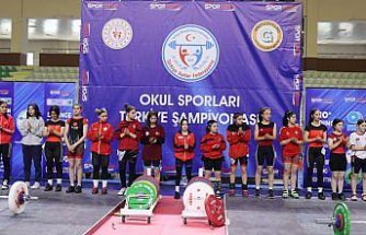 Ordu'da Genç Kızlar A-B Halter Türkiye Birinciliği müsabakaları başladı