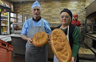 Ordulu Gümüş çiftinin hazırladığı ramazan pideleri yarım asırdır sofralarda