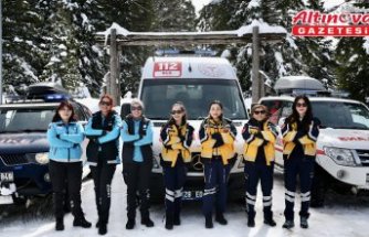 Paramedik kadın sürücüler Karadeniz'in zorlu coğrafyasında fedakarca görev yapıyor