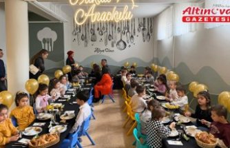 Samsun'da miniklerden tekne orucu iftarı