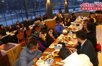 Taşova Kaymakamı Kartal, çocuklarla iftar yaptı