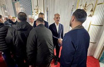 Ulaştırma ve Altyapı Bakanı Uraloğlu, bayram namazını Trabzon'da kıldı