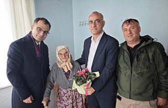 Yakakent'te Kaymakam Taşyapan ve Belediye Başkanı Aydoğdu'dan yaşlılara ziyaret