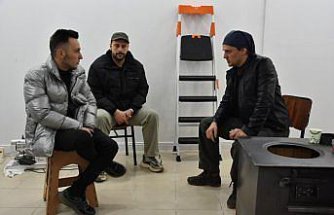 Yönetmenlik hayalini esnaf arkadaşlarıyla dizi çekerek gerçekleştirdi